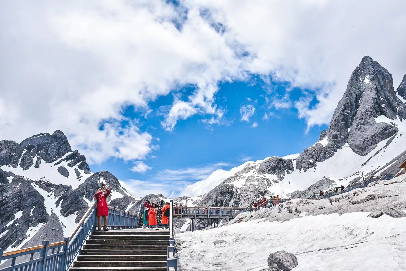 令人震撼的玉龍雪山旅游風景區(qū)，風景迤邐，美妙絕倫，讓人心之向往！