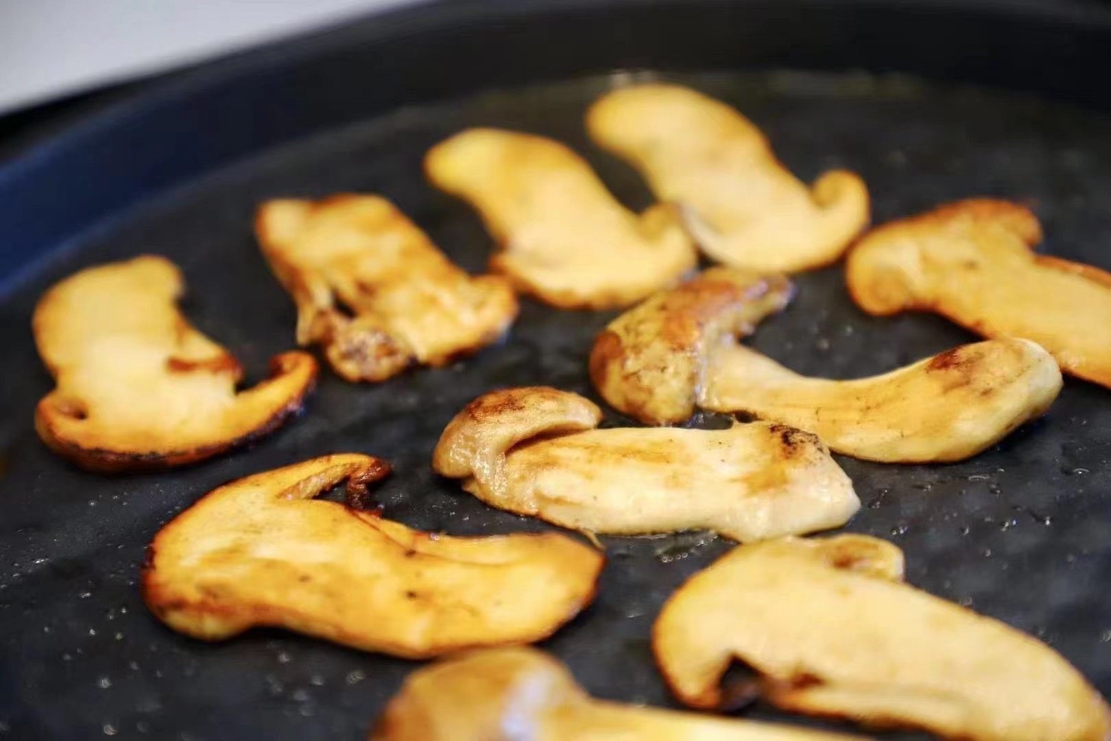 2021年麗江最全美食特產(chǎn)推薦攻略！舌尖上的麗江之煎烤松茸