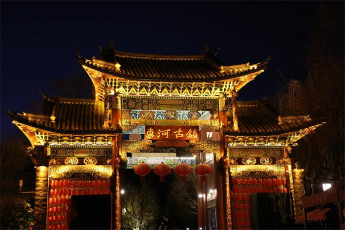 美到尖叫！束河私藏著宮崎駿動(dòng)畫里的夜景，快來(lái)打卡