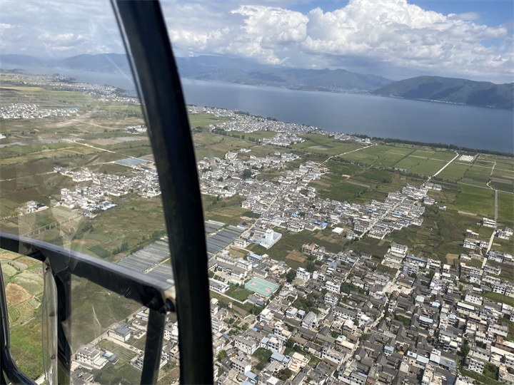 麗江戶外運動推薦：麗江直升機空中游覽，麗江駝峰航空俱樂部推出的小眾刺激的團建項目之一